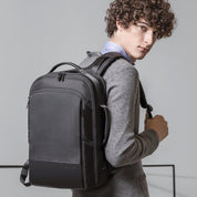Rucsac laptop 15.6 inch, buzunar pentru tableta, cu iesire la casti si port USB, din poliester, rezistent la apa, buzunar anti furt BANGE BG-S55