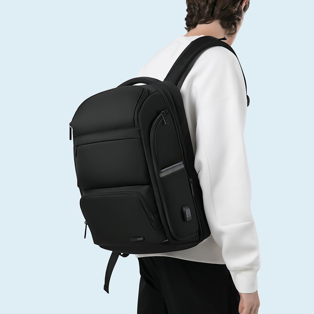 Rucsac laptop de 15.6 inch si calatorii, extensibil, din poliester, rezistent la apa, bine compartimentat, BANGE BG7309