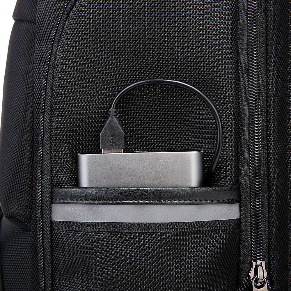 Rucsac laptop de 15.6 inch si calatorii, extensibil, din poliester, rezistent la apa, bine compartimentat, BANGE BG7309