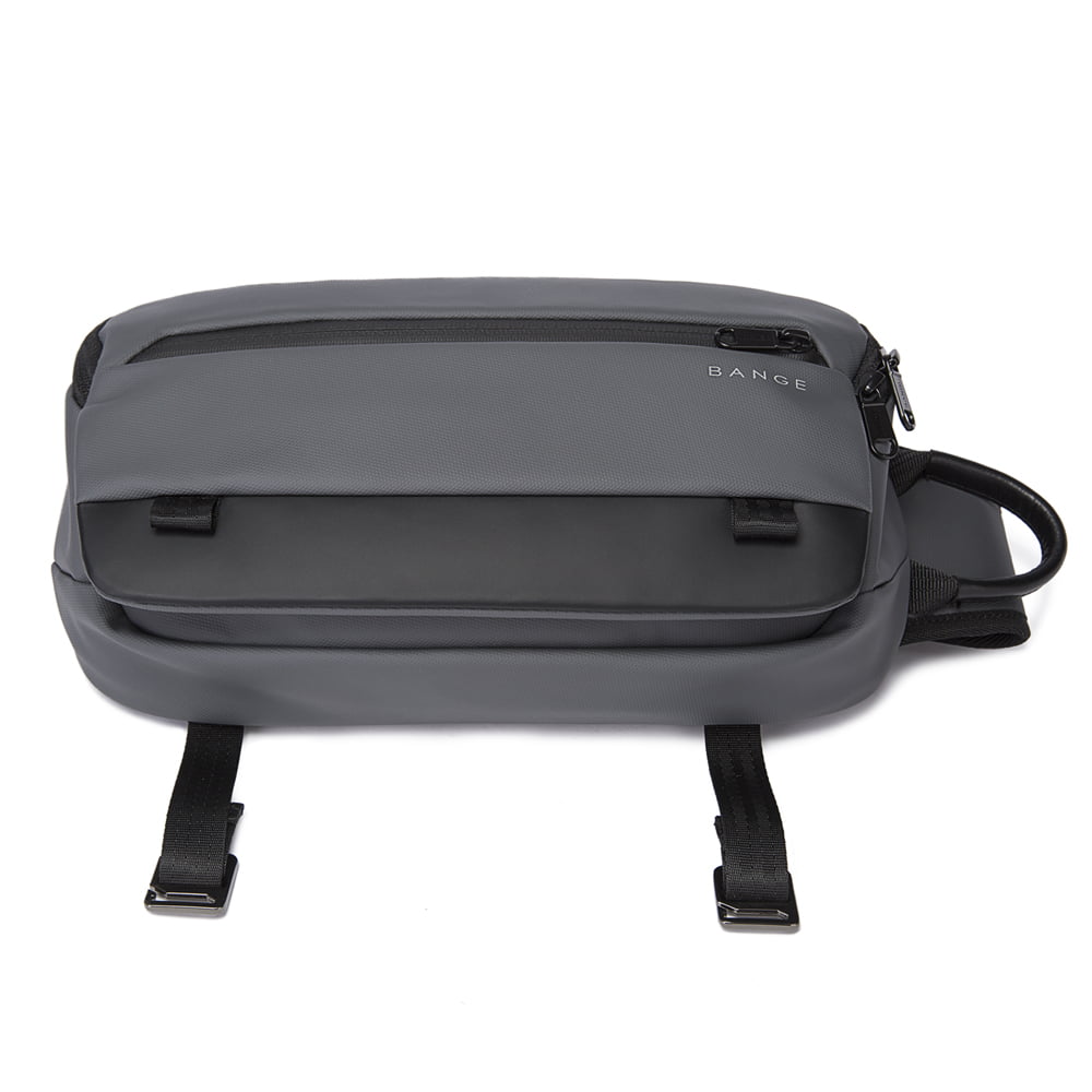 Geanta crossbody, tip rucsac unisex, din poliester este rezistenta la stropi, spate moale captusit cu buzunar antifurt, bareta cu trident si inel retractabil pentru chei, BANGE BG7322