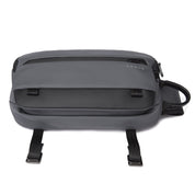 Geanta crossbody, tip rucsac unisex, din poliester este rezistenta la stropi, spate moale captusit cu buzunar antifurt, bareta cu trident si inel retractabil pentru chei, BANGE BG7322